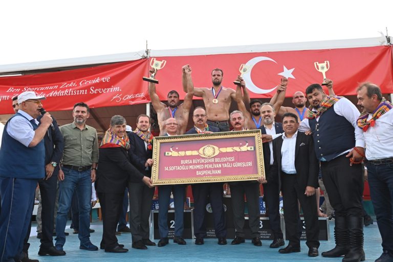 Başpehlivan Hüseyin Gümüşalan oldu
