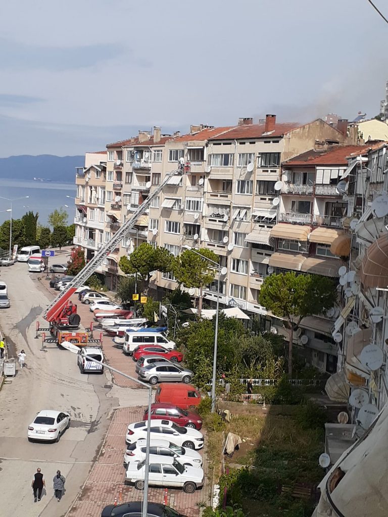 Kayıkhane Mevkiinde Yangın Paniği