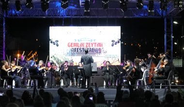 Gemlik’te denize nazır senfoni