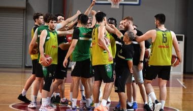 Gemlik Basketbol kafilesinde gıda zehirlemesi