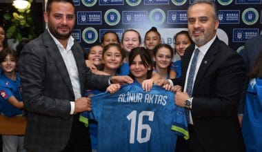 Büyükşehir artık hentbolda da boy gösterecek Büyükşehir artık hentbolda da boy gösterecek