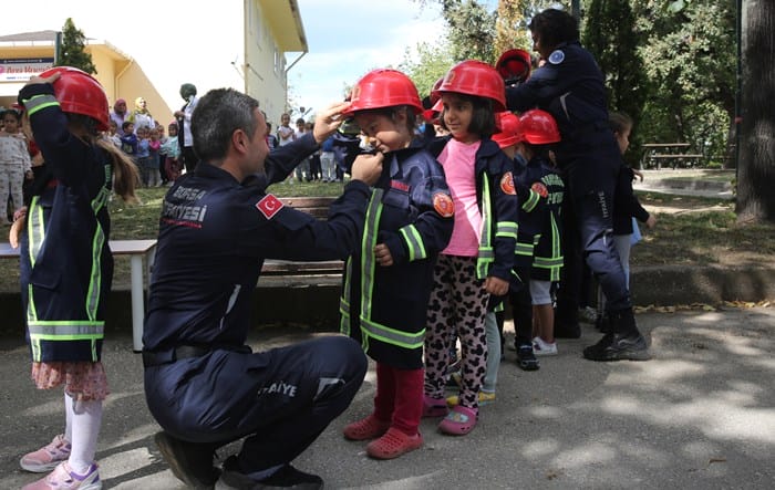 Minik alev savaşçıları göreve hazır