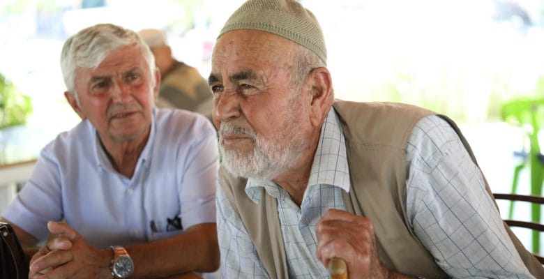 96 yaşındaki zeytinciye onur plaketi
