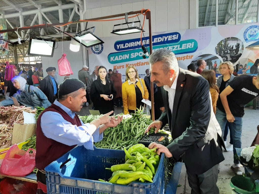 Yeşiltaş’tan Pazar ziyareti