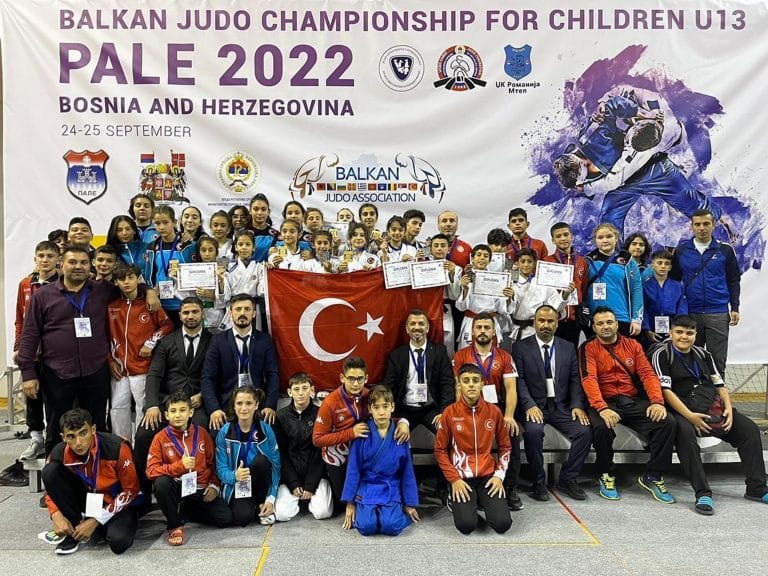Gemlikli judocular Bosna’dan madalya ile döndü