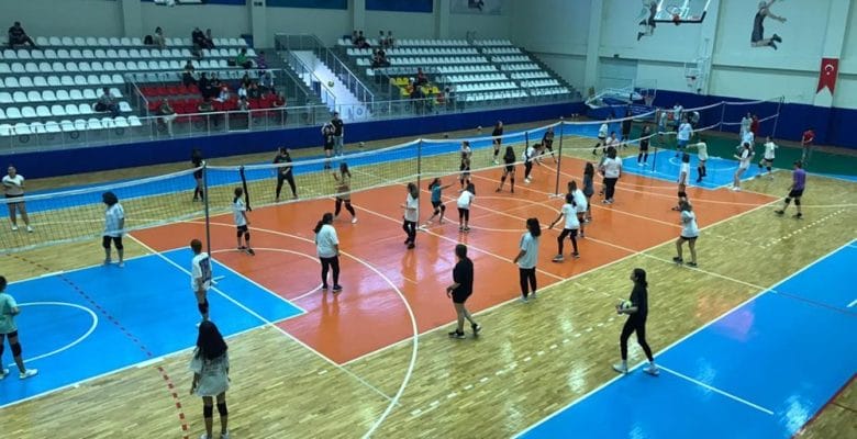 Nilüferli çocuklar Kış Spor Okulları’nda spora devam ediyor