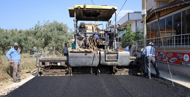 GEMLİK BELEDİYESİ ULAŞIMDA KALİTEYİ ASFALT İLE ARTTIRIYOR
