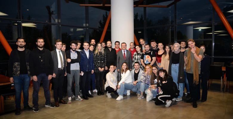 Rektör Kılavuz, misafir öğrencilerle buluştu