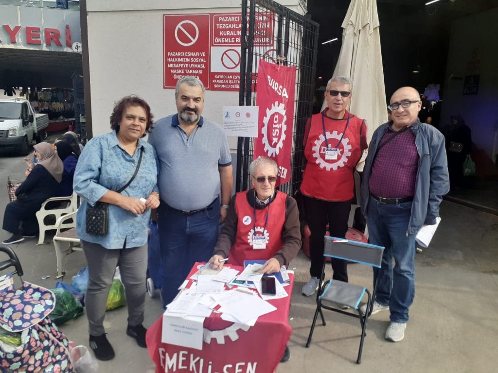 DİSK EMEKLİ SEN GEMLİK’TE İMZA TOPLADI