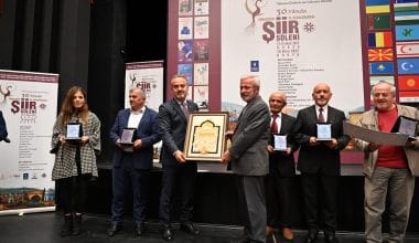 Bursa’da şiir şöleni 