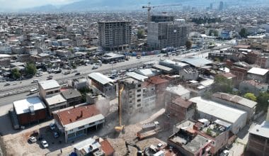 İstanbul Caddesi yıkımlarla şekilleniyor