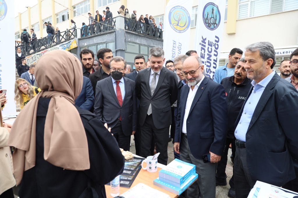 Üniversitelilere ‘Hoş geldin’ şöleni