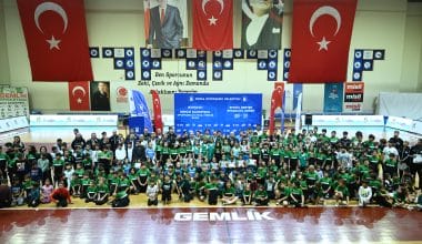 Gemlik Basketbol’a Bursasu desteği