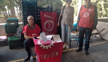 DİSK EMEKLİ SEN ‘EMEKLİLER KAHVESİ’ İSTİYOR
