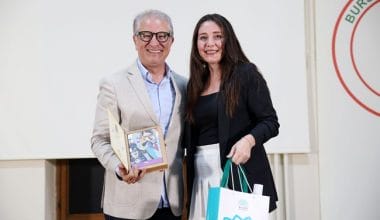 Yekta Kopan Sait Faik’in “İpekli Mendil”ini okudu