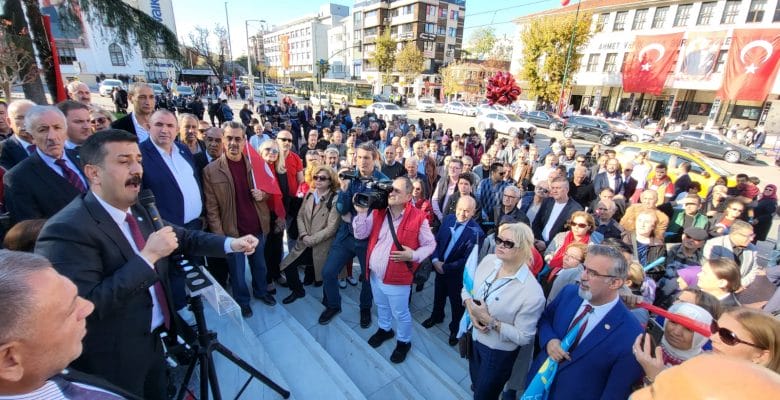 99.YILDA 99 METRE  BAYRAKLA YÜRÜDÜLER!