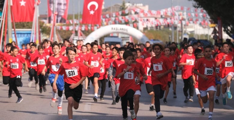 Cumhuriyet için koştular