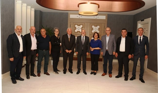 Muhtarlardan Başkan Erdem’e teşekkür ziyareti