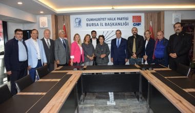 CHP İl Başkanlığı ve siyaset müzesi ziyaretinde anılar yeniden canlandı  ÖZDEN TOKER’DEN DUYGULU ZİYARET