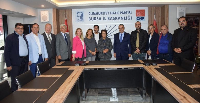 CHP İl Başkanlığı ve siyaset müzesi ziyaretinde anılar yeniden canlandı  ÖZDEN TOKER’DEN DUYGULU ZİYARET