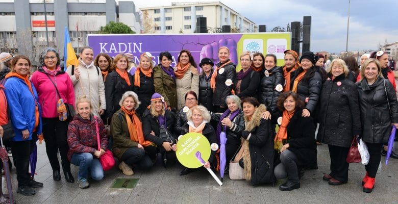 Kadına yönelik şiddete karşı isyanlarını dile getirdiler