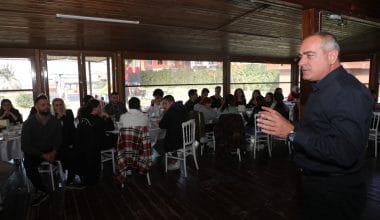 BAŞKAN SERTASLAN ÜNİVERSİTE ÖĞRENCİLERİYLE BİR ARAYA GELDİ