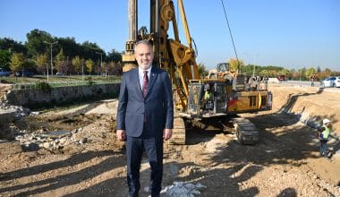 Trafiğe köprülü neşter