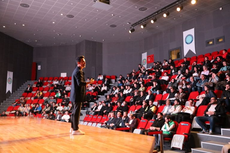 Gençler işini şansa bırakmıyor