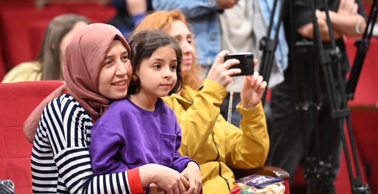 Bursa’da tiyatro coşkusu başladı