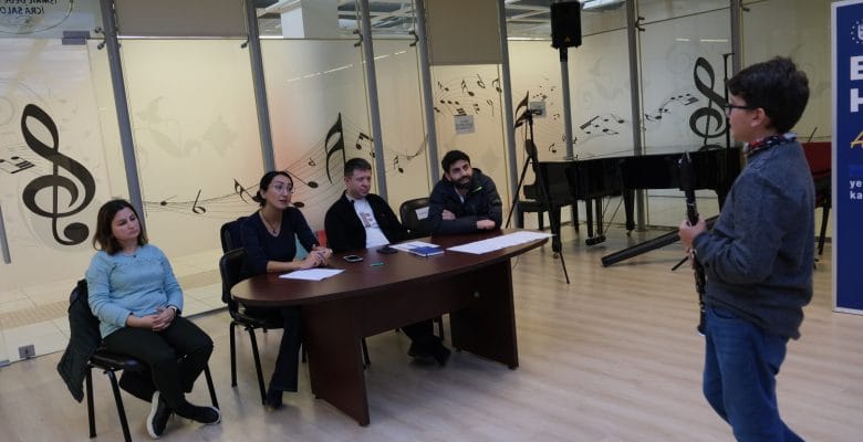 Sokakların tescilli müzisyenleri