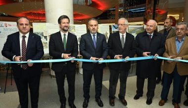 Macar tarihine ışık tutan sergi