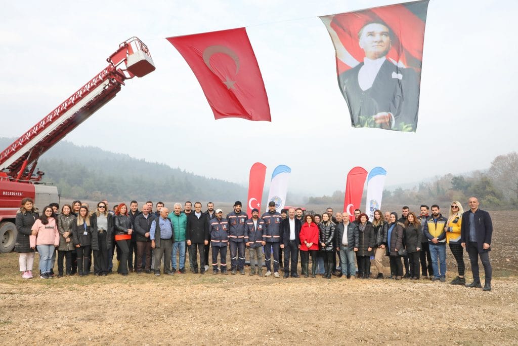 MUDANYA BELEDİYESİ BUĞDAY TOHUMLARINI TOPRAKLA BULUŞTURDU