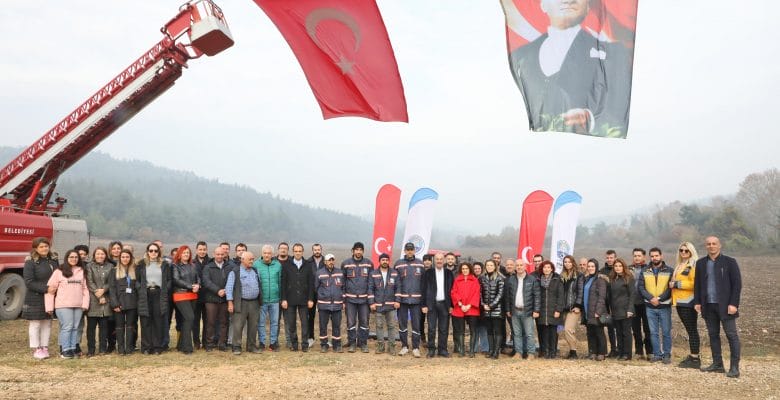 MUDANYA BELEDİYESİ BUĞDAY TOHUMLARINI TOPRAKLA BULUŞTURDU