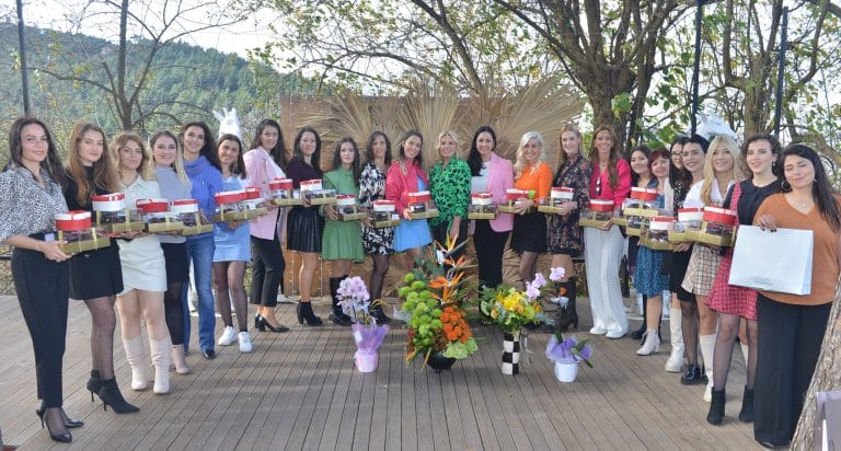 Özel Egeberk Anaokulu’ndan  Öğretmenler Günü’ne renkli kutlama