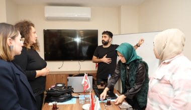 SESLİ KÜTÜPHANE GÖNÜLLÜLERİNE SESLENDİRME EĞİTİMİ BAŞLADI
