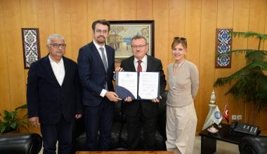 Tıp öğrencilerine yeni burs desteği