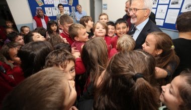 Başkan Erdem’den okullara Öğretmenler Günü ziyareti