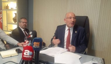 GELECEK PARTİSİNDE MUSTAFA ÖZTÜRK DEPREMİ