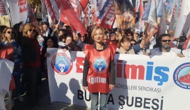 EĞİTİMCİLER İŞ BIRAKTI
