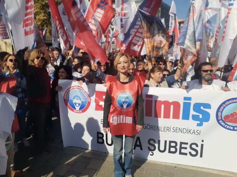 EĞİTİMCİLER İŞ BIRAKTI