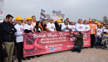 CHP’Lİ KARACA’DAN TRENİ 10 YIL GECİKTİREN AKP’YE SALVO! CHP’Lİ KARACA’DAN TRENİ 10 YIL GECİKTİREN AKP’YE SALVO!
