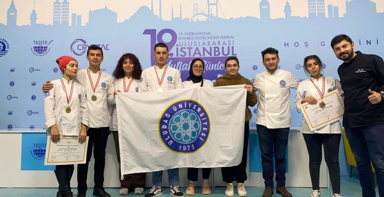 Geleceğin şeflerinden büyük başarı