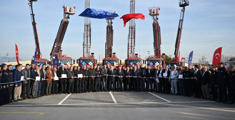 Bursa itfaiyesi yeni araçlarla güçleniyor
