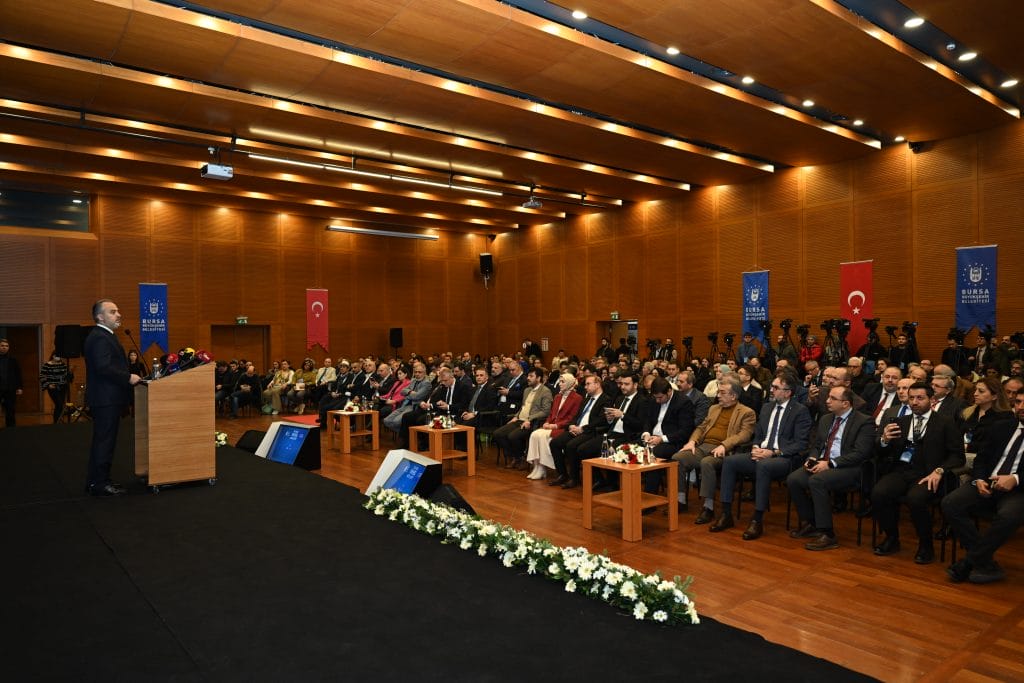 Türk dünyası yeni nesil medyayı konuştu