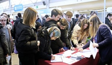 BUSMEK üniversite adaylarına tanıtıldı