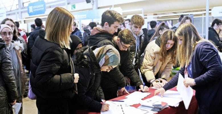 BUSMEK üniversite adaylarına tanıtıldı