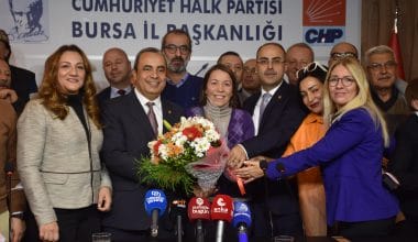 CHP BURSA’DA DEVİR TESLİM