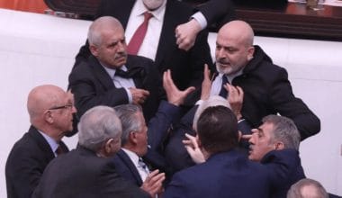 ZAFER IŞIK’A KINAMA