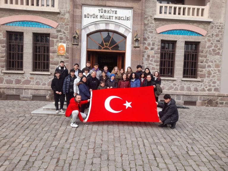 Gemlik Hisar Anadolu Lisesinden Anıtkabir’e özel ziyaret
