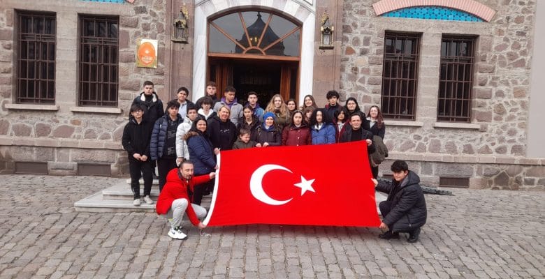 Gemlik Hisar Anadolu Lisesinden Anıtkabir’e özel ziyaret